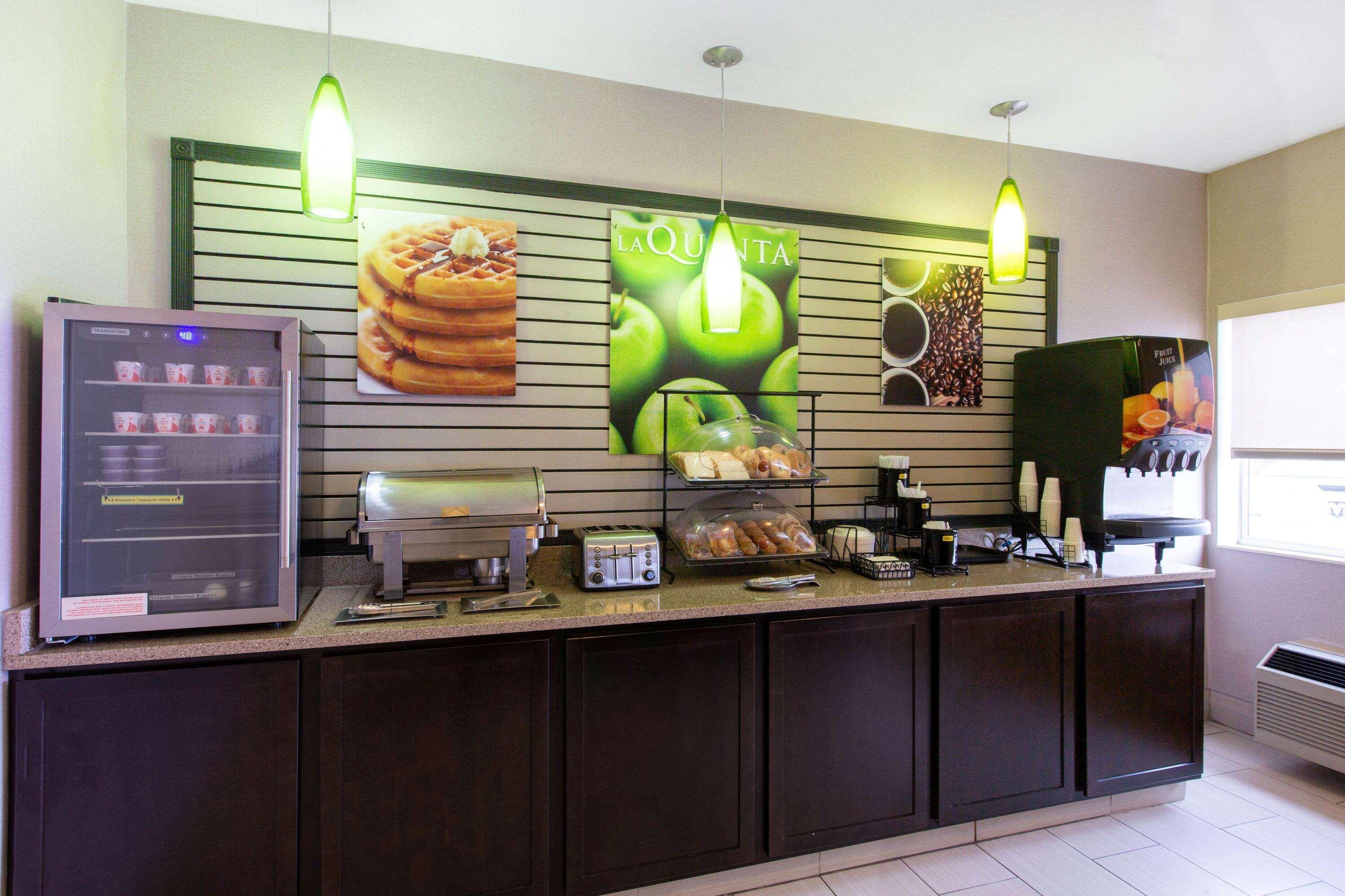 La Quinta Inn By Wyndham לינקולן מראה חיצוני תמונה